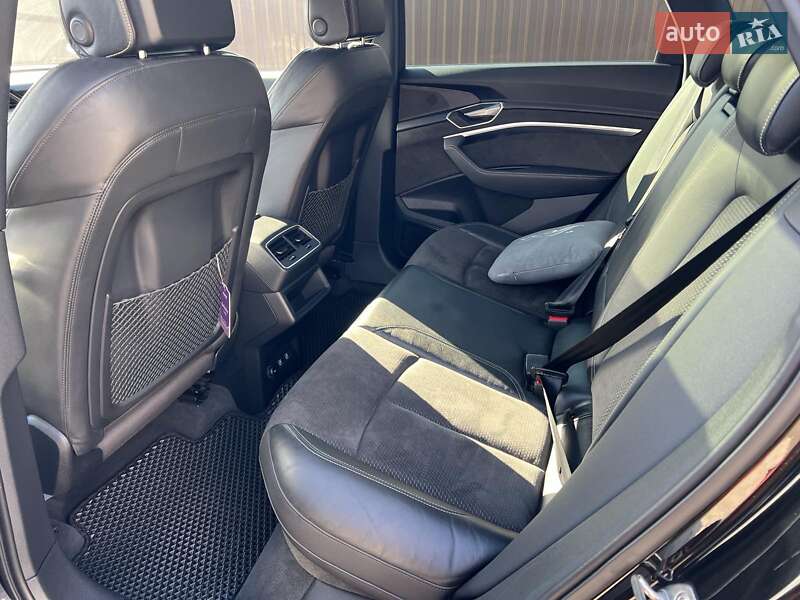 Позашляховик / Кросовер Audi e-tron 2019 в Ковелі