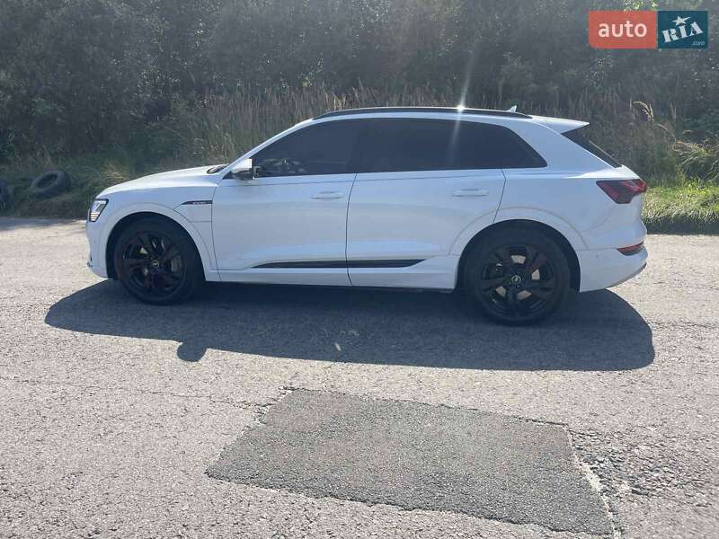Внедорожник / Кроссовер Audi e-tron 2019 в Львове фото 2 Внедорожник / Кроссовер Audi e-tron 2019 в Львове