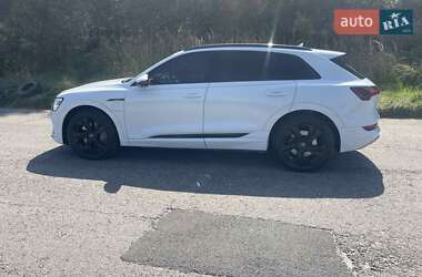 Позашляховик / Кросовер Audi e-tron 2019 в 