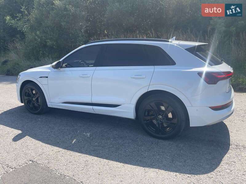 Внедорожник / Кроссовер Audi e-tron 2019 в Львове фото 9 Внедорожник / Кроссовер Audi e-tron 2019 в Львове