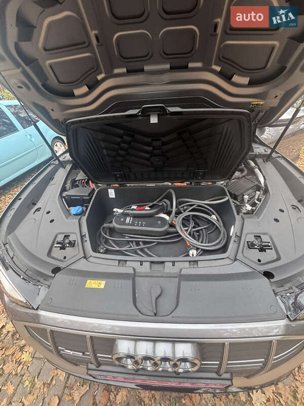 Позашляховик / Кросовер Audi e-tron 2021 в Харкові фото 10 Позашляховик / Кросовер Audi e-tron 2021 в Харкові