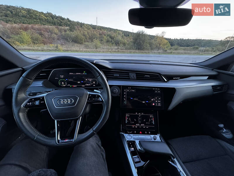 Позашляховик / Кросовер Audi e-tron 2020 в Бережанах