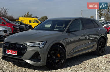 Внедорожник / Кроссовер Audi e-tron 2022 в 
