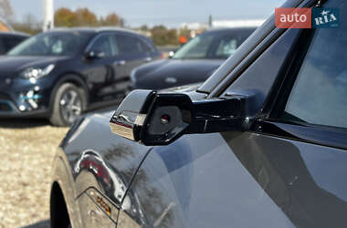 Внедорожник / Кроссовер Audi e-tron 2022 в 