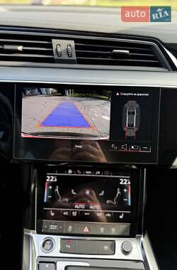 Позашляховик / Кросовер Audi e-tron 2022 в  фото 28 Позашляховик / Кросовер Audi e-tron 2022 в