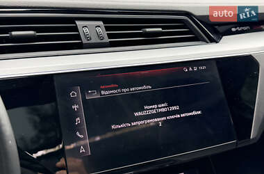 Внедорожник / Кроссовер Audi e-tron 2020 в 