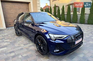 Позашляховик / Кросовер Audi e-tron 2022 в  фото 7 Позашляховик / Кросовер Audi e-tron 2022 в