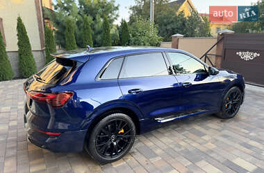 Позашляховик / Кросовер Audi e-tron 2022 в  фото 9 Позашляховик / Кросовер Audi e-tron 2022 в