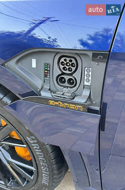 Позашляховик / Кросовер Audi e-tron 2022 в  фото 37 Позашляховик / Кросовер Audi e-tron 2022 в