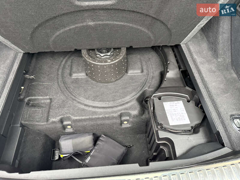 Позашляховик / Кросовер Audi e-tron 2022 в Луцьку