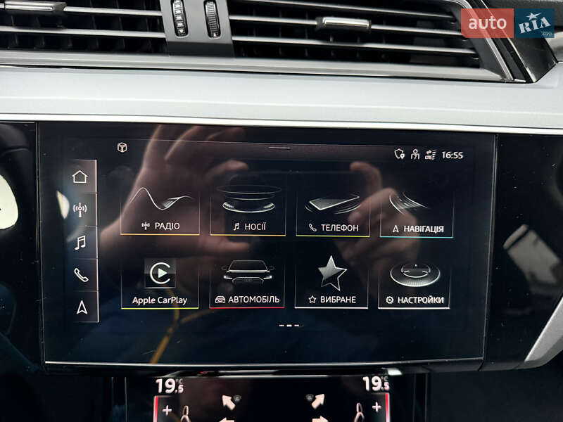 Позашляховик / Кросовер Audi e-tron 2022 в Луцьку