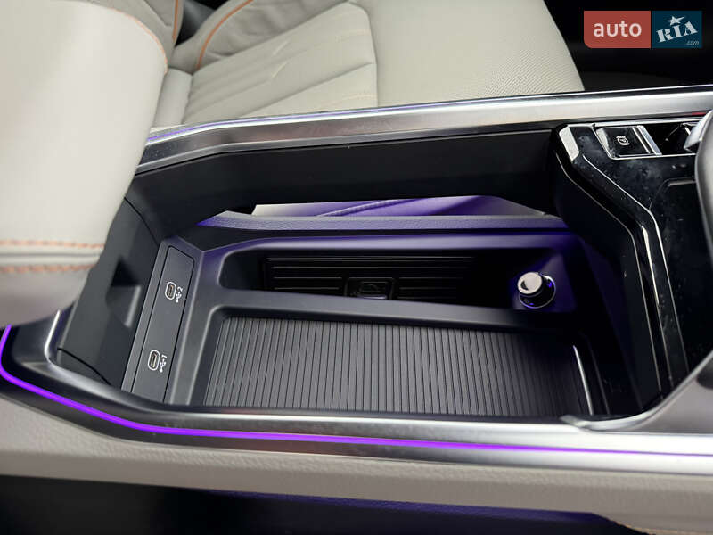 Позашляховик / Кросовер Audi e-tron 2022 в Луцьку