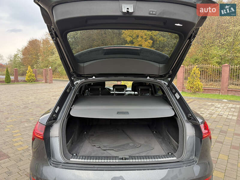 Внедорожник / Кроссовер Audi e-tron 2019 в Сваляве