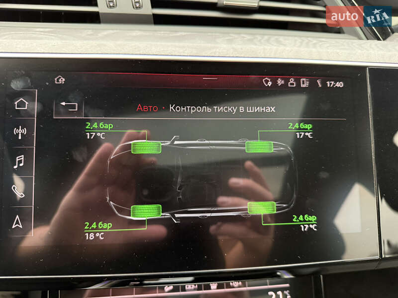 Внедорожник / Кроссовер Audi e-tron 2019 в Сваляве