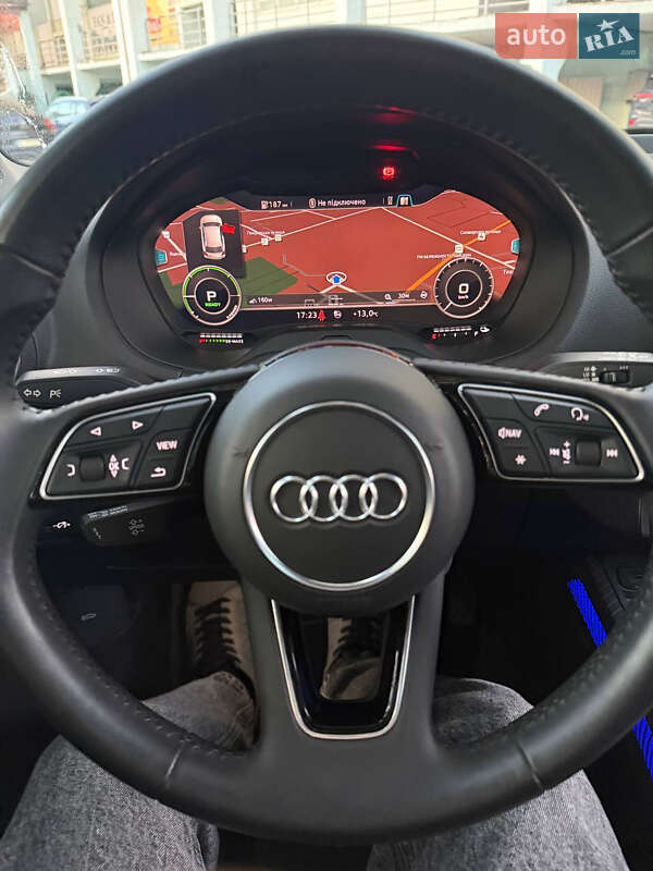 Позашляховик / Кросовер Audi e-tron 2021 в Полтаві