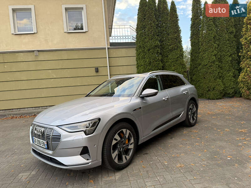 Позашляховик / Кросовер Audi e-tron 2023 в Львові