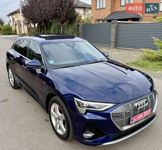 Внедорожник / Кроссовер Audi e-tron 2022 в Киеве фото 23 Внедорожник / Кроссовер Audi e-tron 2022 в Киеве