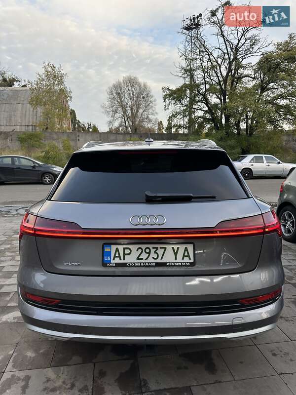Позашляховик / Кросовер Audi e-tron 2019 в Києві фото 6 Позашляховик / Кросовер Audi e-tron 2019 в Києві