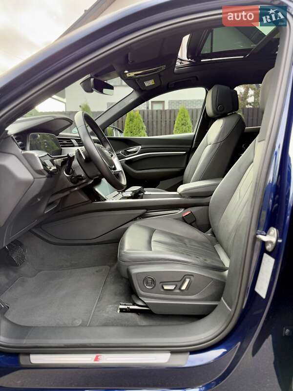Внедорожник / Кроссовер Audi e-tron 2022 в Киеве фото 64 Внедорожник / Кроссовер Audi e-tron 2022 в Киеве
