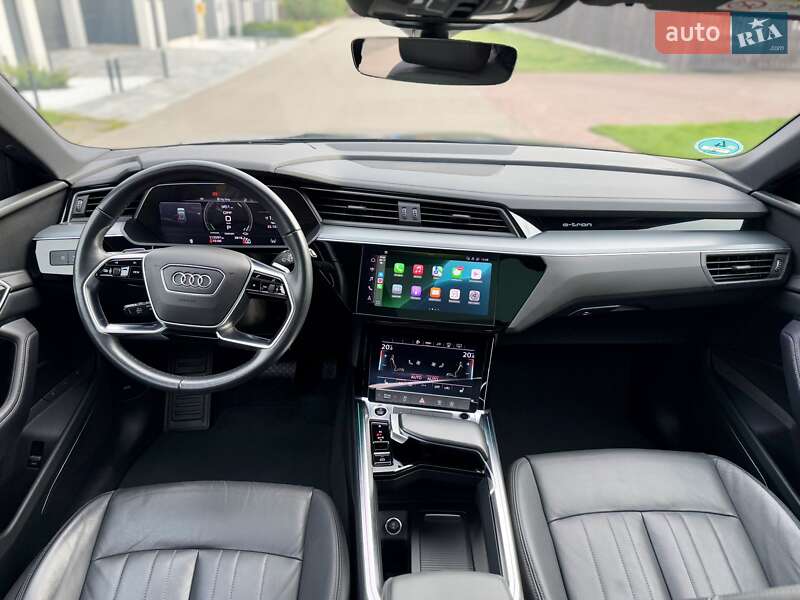 Внедорожник / Кроссовер Audi e-tron 2022 в Киеве фото 74 Внедорожник / Кроссовер Audi e-tron 2022 в Киеве
