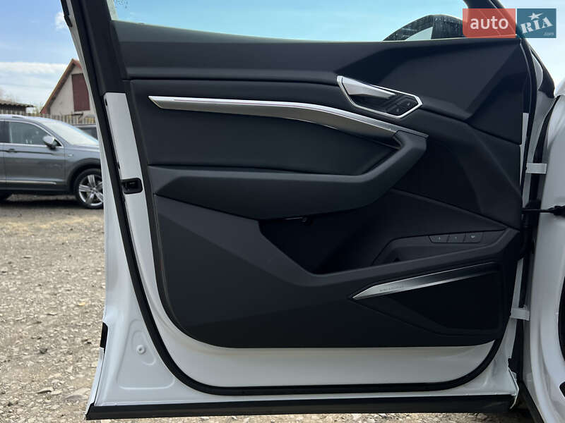 Позашляховик / Кросовер Audi e-tron 2022 в Луцьку фото 34 Позашляховик / Кросовер Audi e-tron 2022 в Луцьку