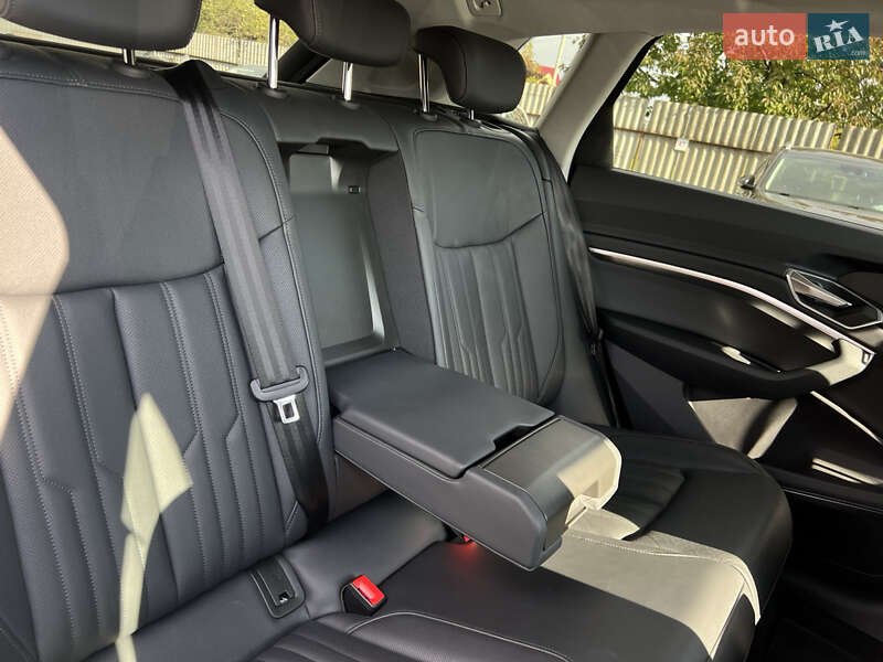 Позашляховик / Кросовер Audi e-tron 2022 в Луцьку фото 44 Позашляховик / Кросовер Audi e-tron 2022 в Луцьку