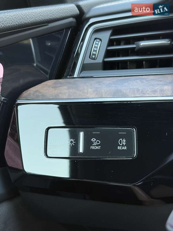 Позашляховик / Кросовер Audi e-tron 2020 в Луцьку фото 27 Позашляховик / Кросовер Audi e-tron 2020 в Луцьку