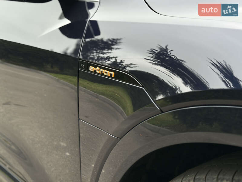 Внедорожник / Кроссовер Audi e-tron 2021 в Тернополе