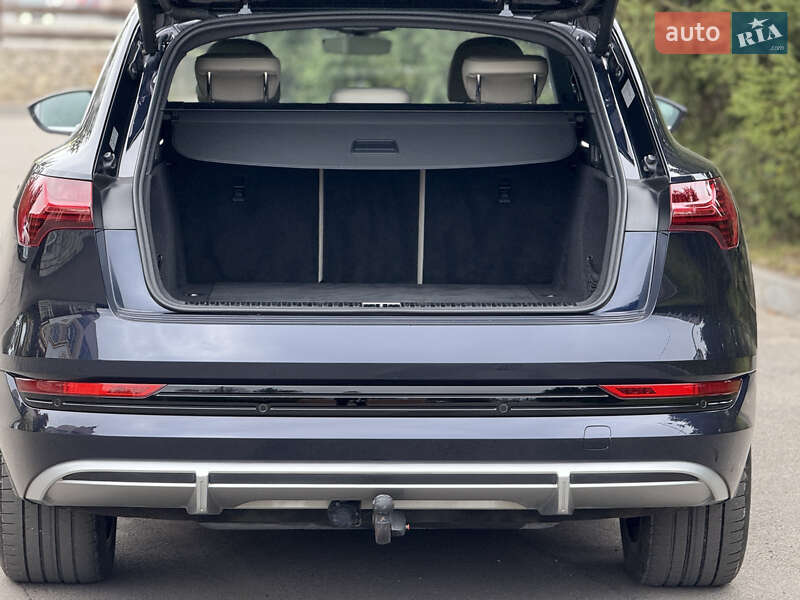 Внедорожник / Кроссовер Audi e-tron 2021 в Тернополе