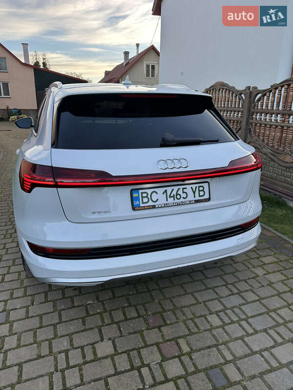 Позашляховик / Кросовер Audi e-tron 2019 в Львові фото 12 Позашляховик / Кросовер Audi e-tron 2019 в Львові