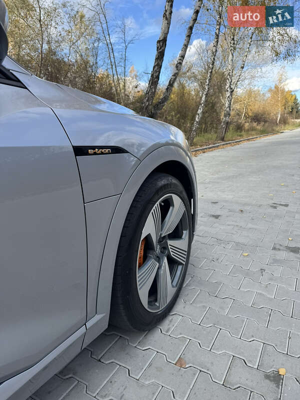 Позашляховик / Кросовер Audi e-tron 2022 в Львові фото 23 Позашляховик / Кросовер Audi e-tron 2022 в Львові