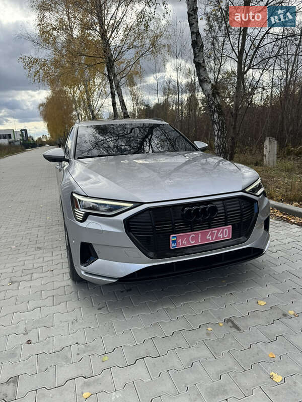 Позашляховик / Кросовер Audi e-tron 2022 в Львові фото 33 Позашляховик / Кросовер Audi e-tron 2022 в Львові
