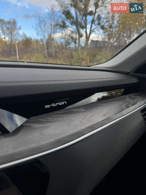Позашляховик / Кросовер Audi e-tron 2022 в Львові фото 58 Позашляховик / Кросовер Audi e-tron 2022 в Львові