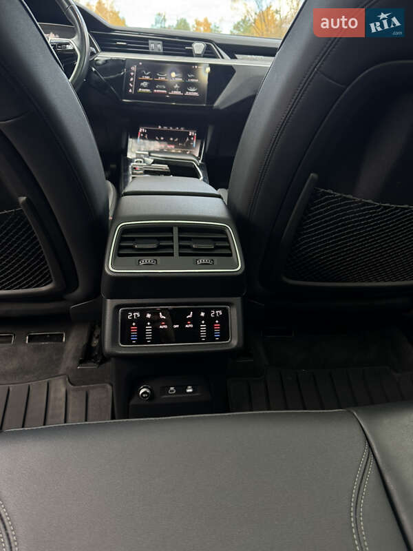 Позашляховик / Кросовер Audi e-tron 2022 в Львові фото 70 Позашляховик / Кросовер Audi e-tron 2022 в Львові