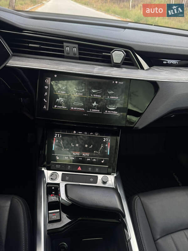Позашляховик / Кросовер Audi e-tron 2022 в Львові фото 75 Позашляховик / Кросовер Audi e-tron 2022 в Львові
