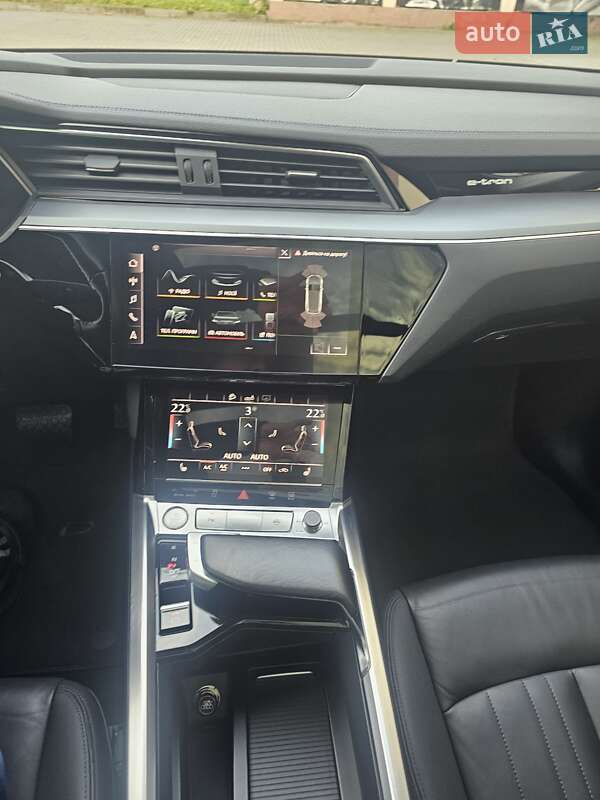 Позашляховик / Кросовер Audi e-tron 2019 в Львові фото 8 Позашляховик / Кросовер Audi e-tron 2019 в Львові