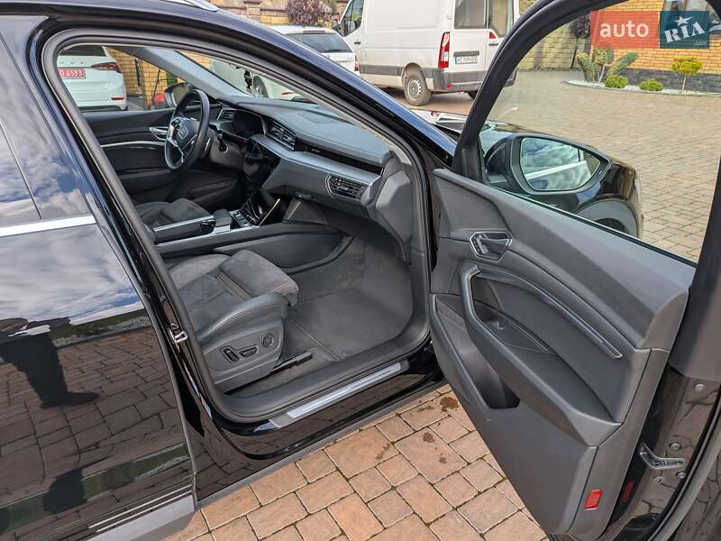 Позашляховик / Кросовер Audi e-tron 2022 в Луцьку фото 39 Позашляховик / Кросовер Audi e-tron 2022 в Луцьку