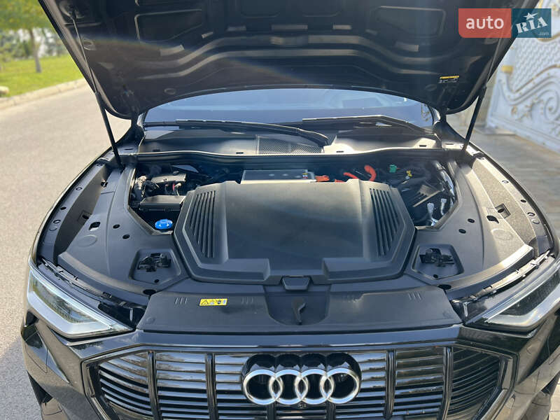 Внедорожник / Кроссовер Audi e-tron 2019 в Тернополе фото 24 Внедорожник / Кроссовер Audi e-tron 2019 в Тернополе