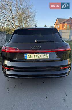 Внедорожник / Кроссовер Audi e-tron 2019 в 