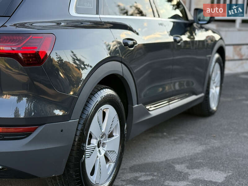 Внедорожник / Кроссовер Audi e-tron 2021 в Тернополе