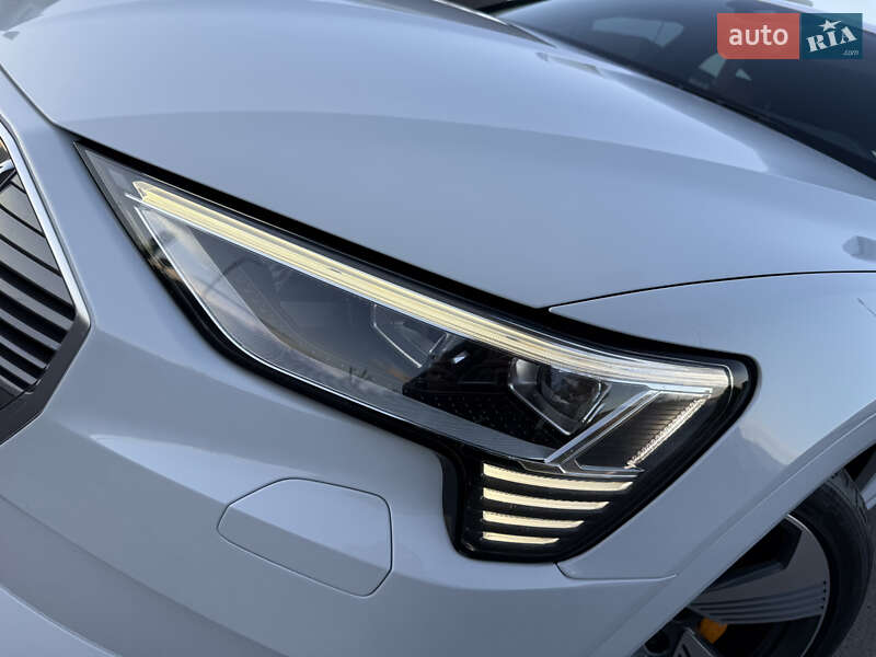 Позашляховик / Кросовер Audi e-tron 2020 в Львові фото 26 Позашляховик / Кросовер Audi e-tron 2020 в Львові