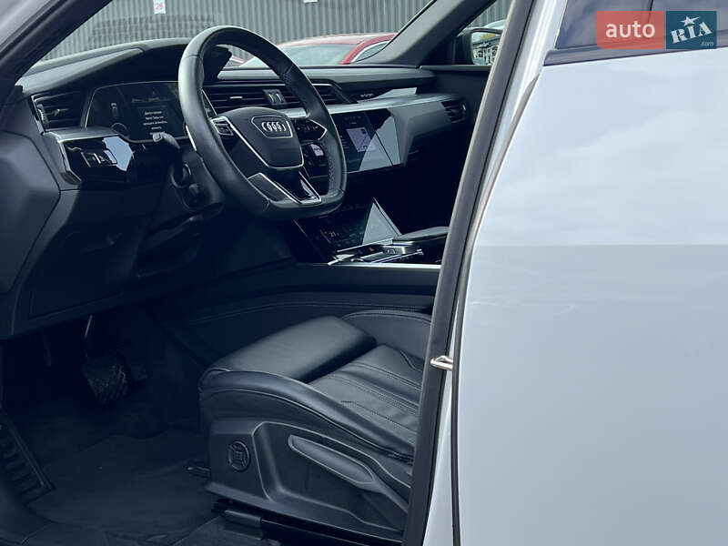 Позашляховик / Кросовер Audi e-tron 2022 в Луцьку фото 25 Позашляховик / Кросовер Audi e-tron 2022 в Луцьку