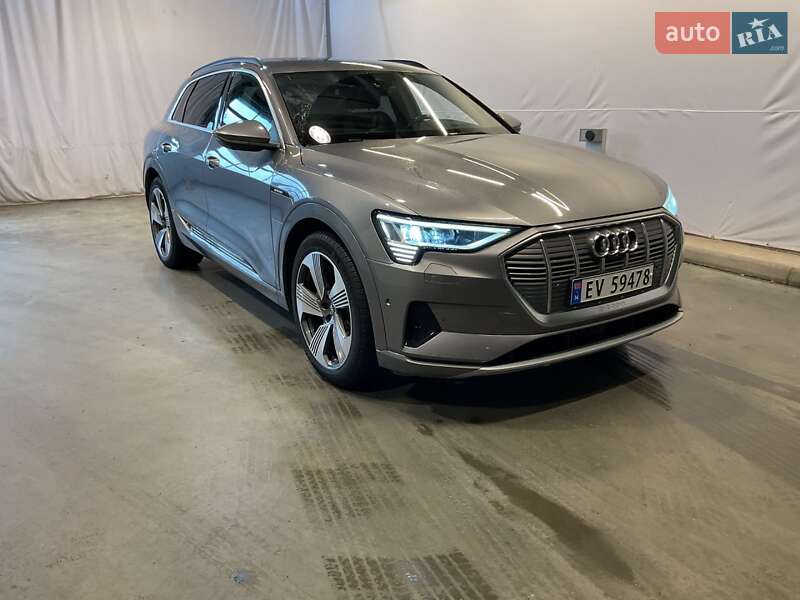Audi e-tron 2019