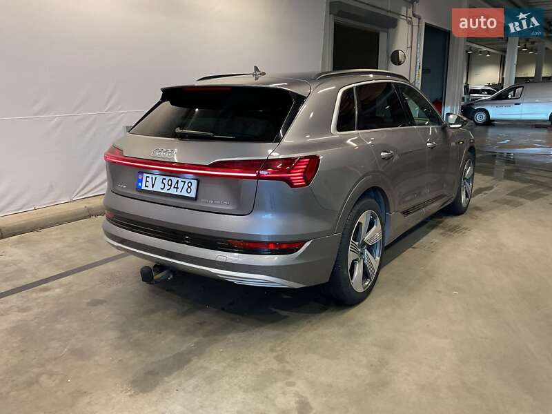 Позашляховик / Кросовер Audi e-tron 2019 в Луцьку