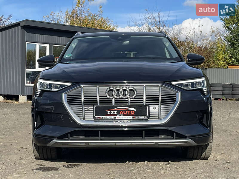 Позашляховик / Кросовер Audi e-tron 2022 в Луцьку