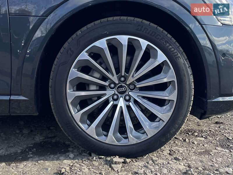 Позашляховик / Кросовер Audi e-tron 2022 в Луцьку