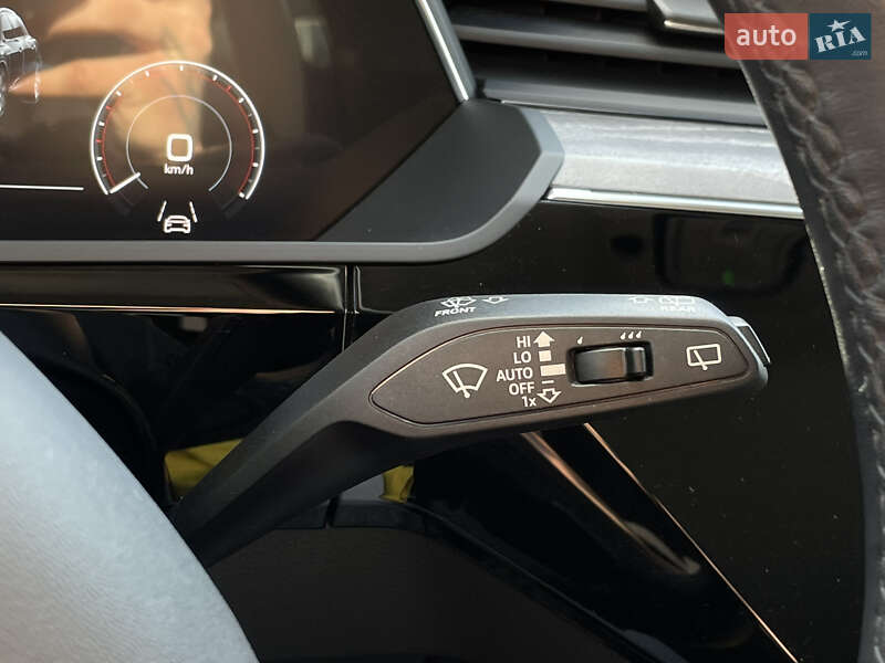 Позашляховик / Кросовер Audi e-tron 2022 в Луцьку
