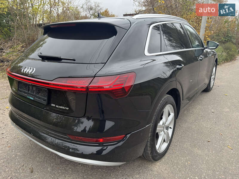 Позашляховик / Кросовер Audi e-tron 2019 в Одесі
