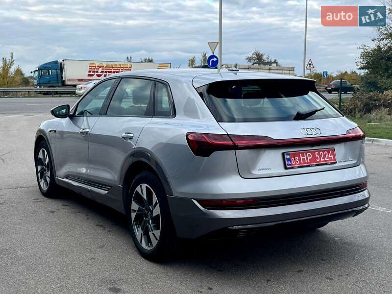 Позашляховик / Кросовер Audi e-tron 2020 в Києві