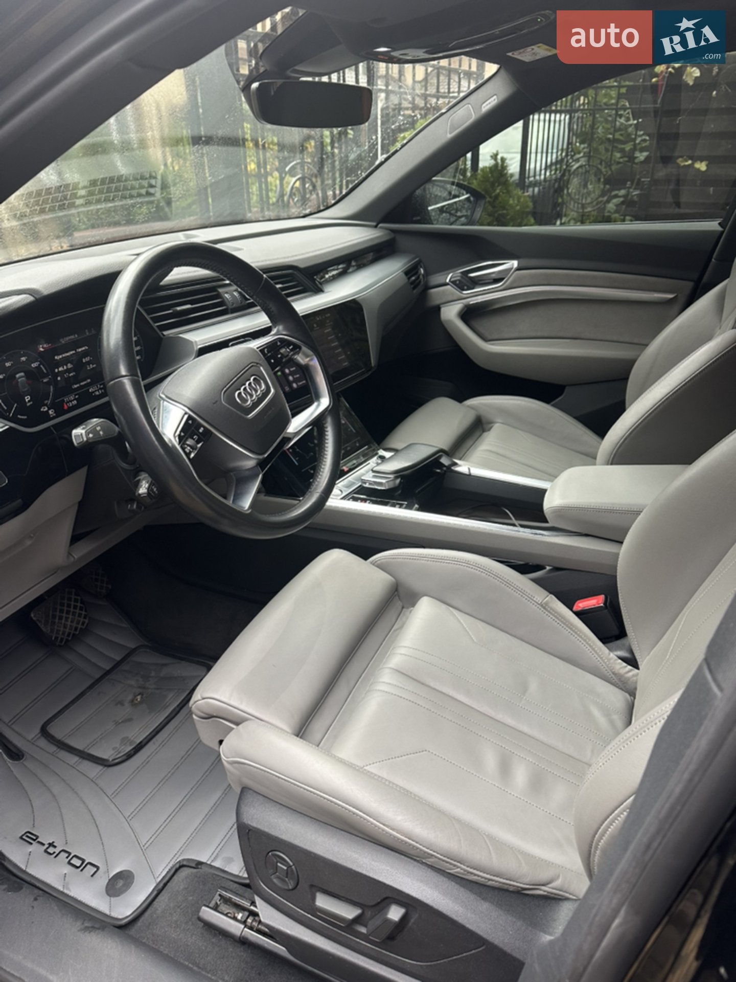 2019 Audi e-tron - мініатюра 9
